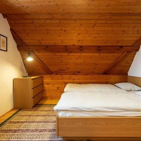 U Zidle シャレー *