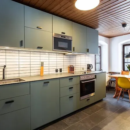 シャレー U Zidle *